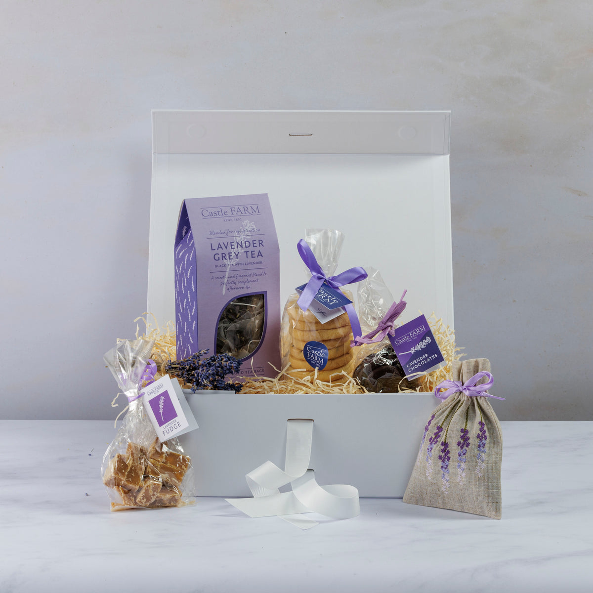 CASTLE FARM LAVENDER FOOD HAMPER