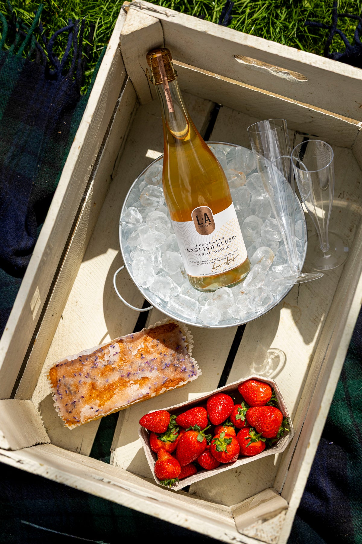 LAVENDER PICNIC GIFT VOUCHER FOR 2 ADULTS - ALCOHOL FREE