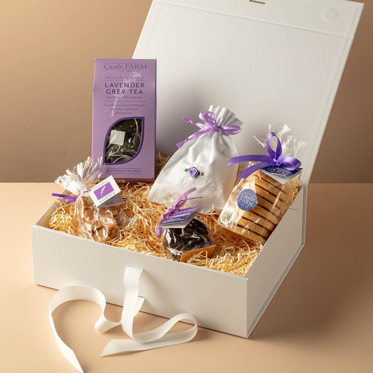CASTLE FARM LAVENDER FOOD HAMPER