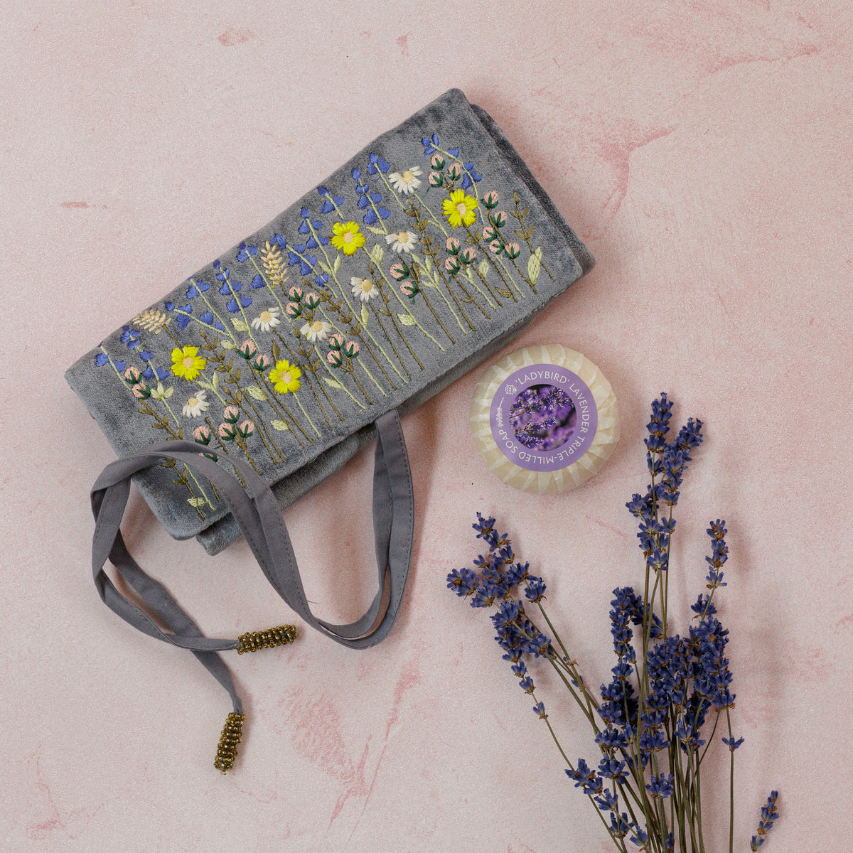 VELVET JEWELLERY ROLL GIFT SET