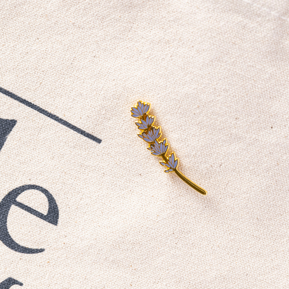 LAVENDER SPRIG ENAMEL PIN