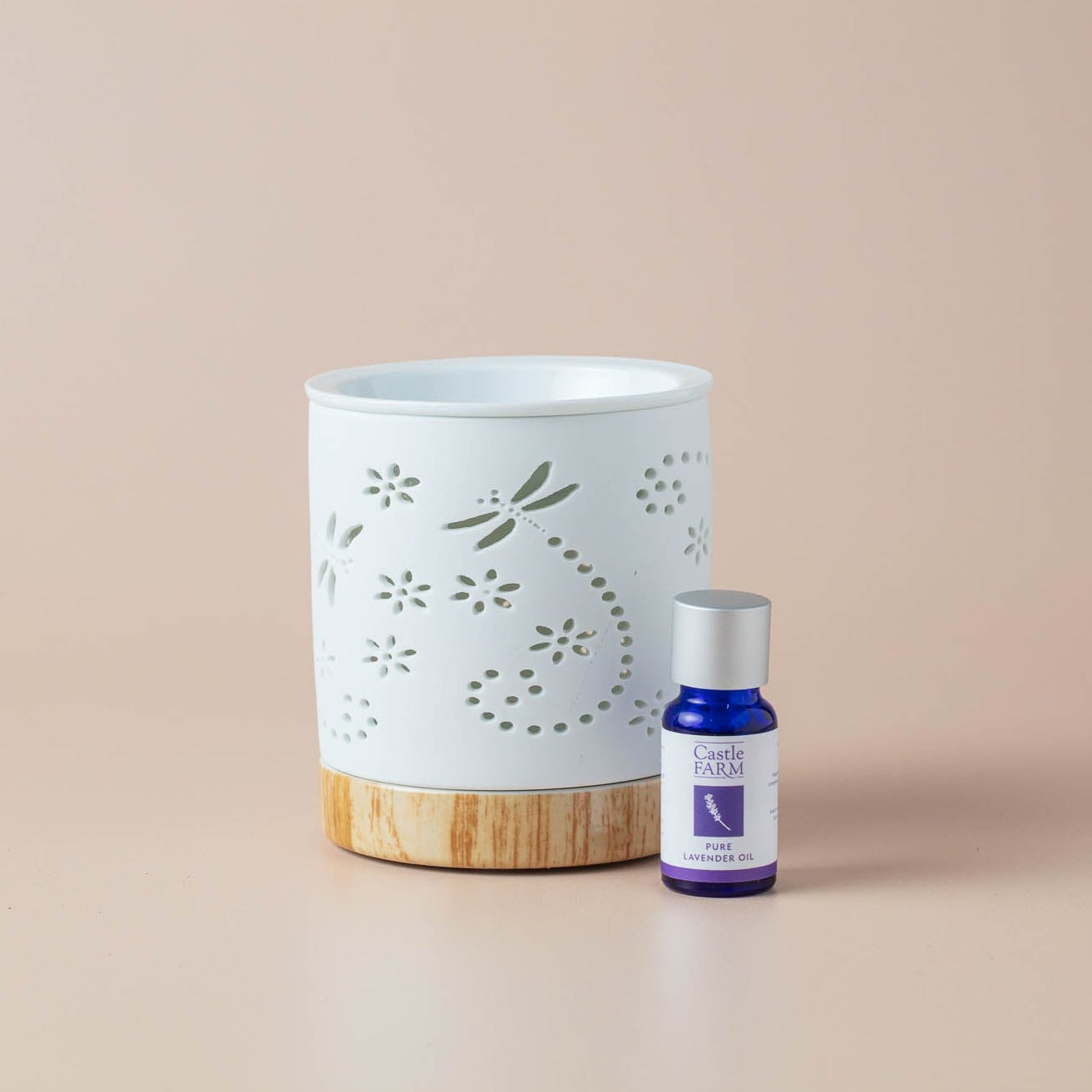 OIL BURNER & CASTLE FARM ESSENTIAL OIL GIFT SET